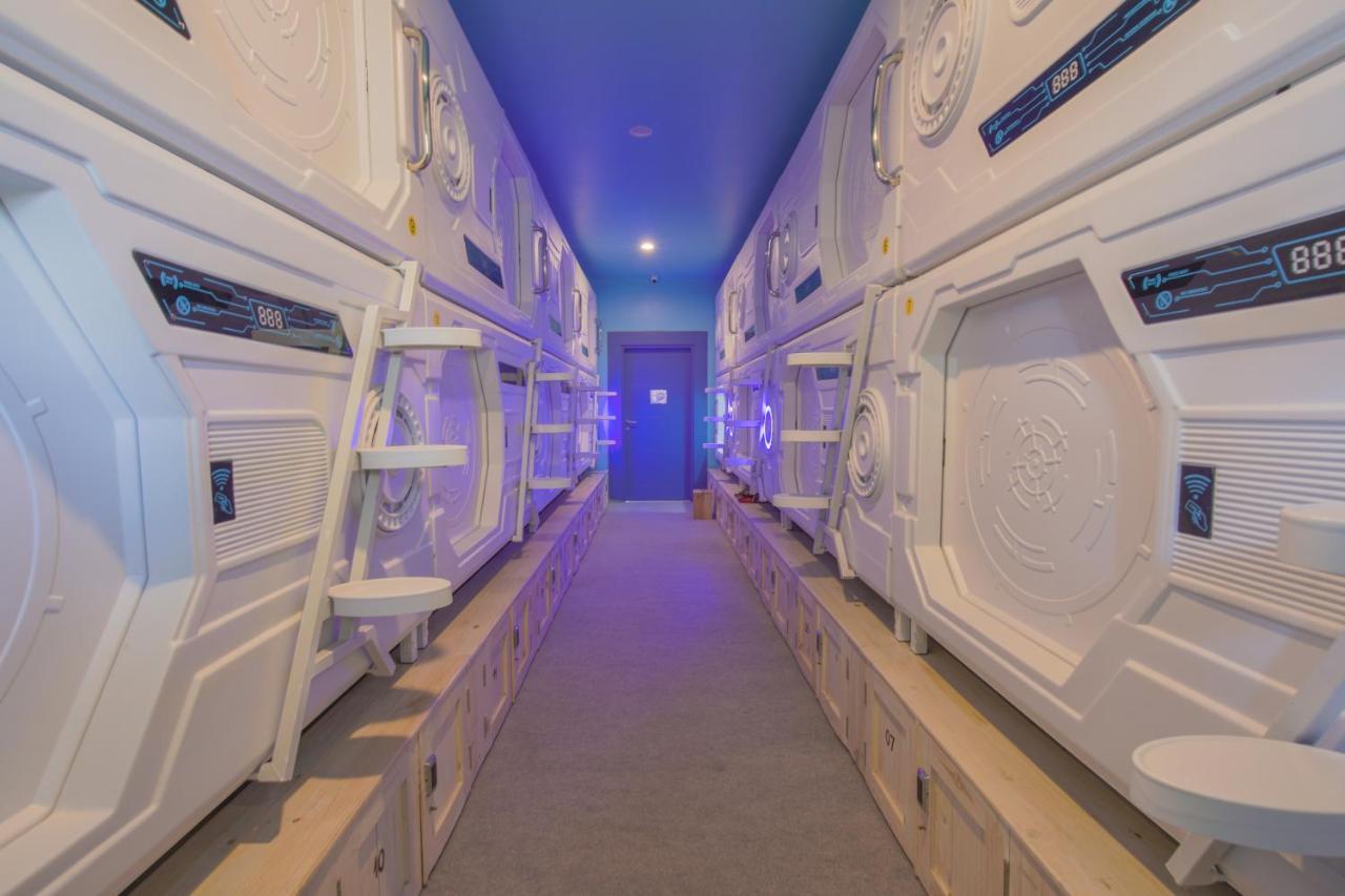 Capsule Inn Bali Легіан Екстер'єр фото