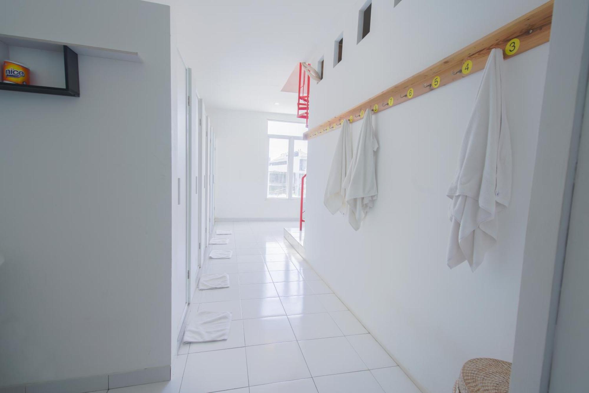 Capsule Inn Bali Легіан Екстер'єр фото